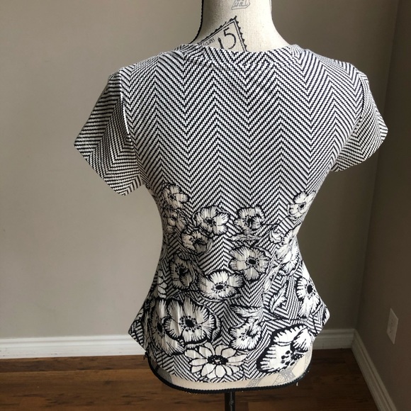 Anthro Maeve Floral Print Chevron Black White Top - Picture 6 of 8